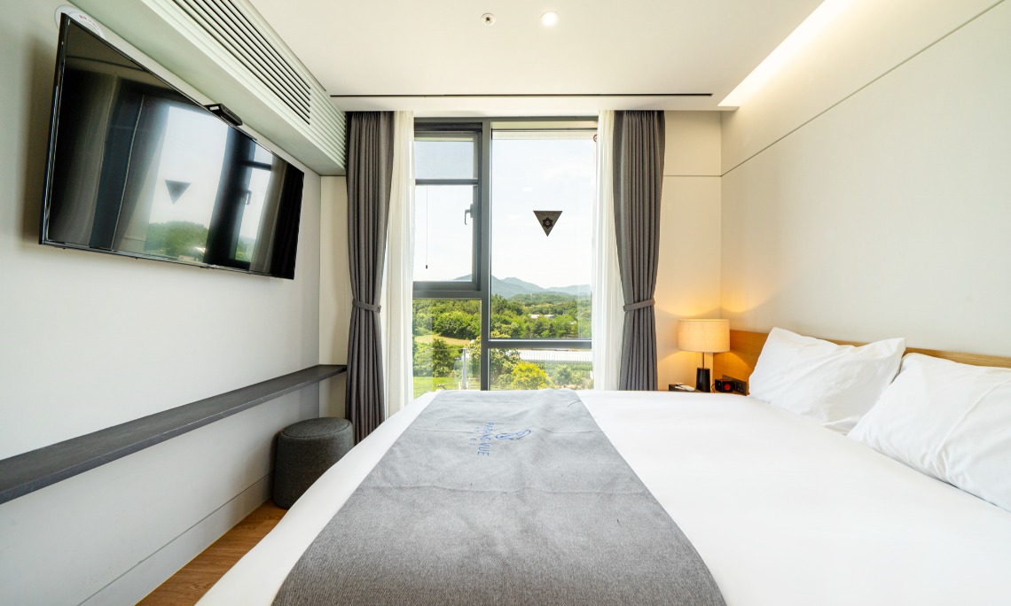 Connecting Room 이미지